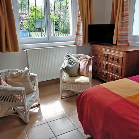 T1 Ou T2 Dans Villa Avec Jardin Proche Biarritz Anglet Exterior photo
